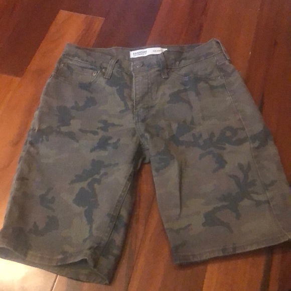 Signature Camo Jean Shorts size 28 - Picture 1 of 7